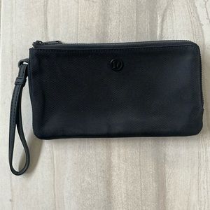 lululemon wristlet